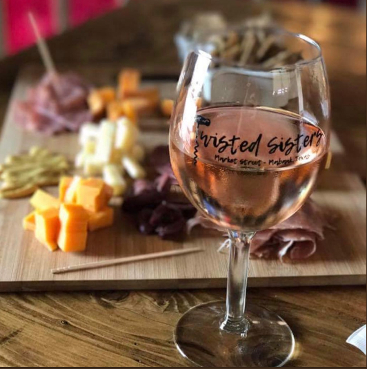 Twisted Sisters Wines & Finds